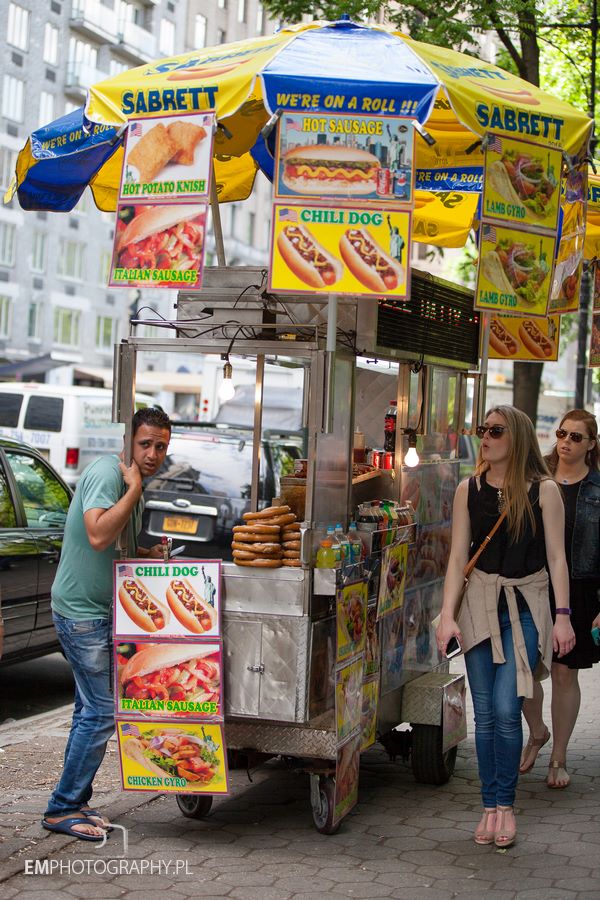 budka z fast foodami w nowym jorku